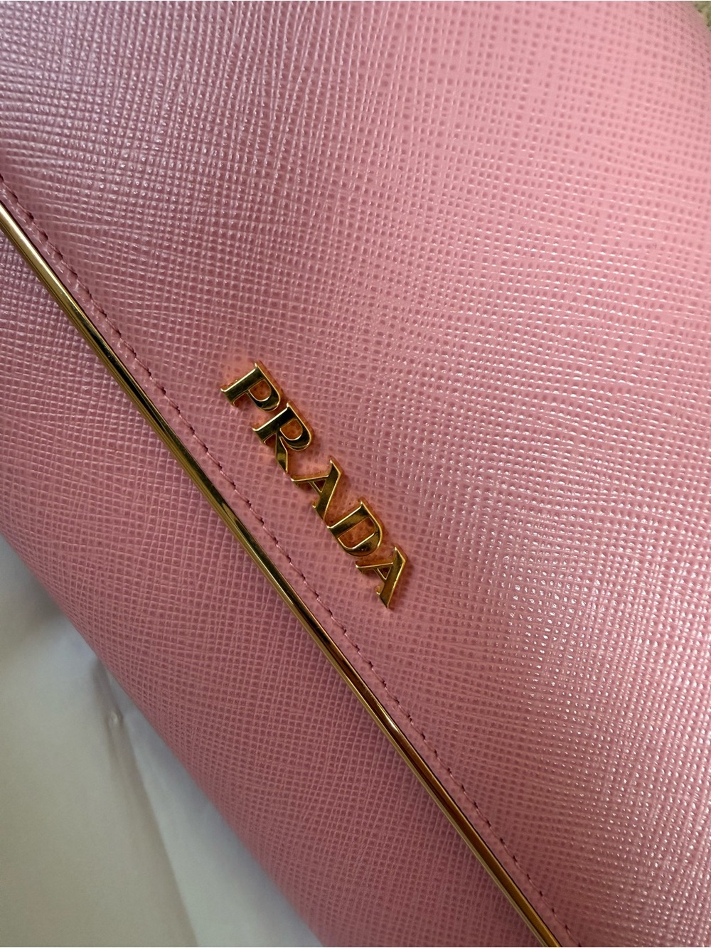 Authentic Prada Pink Saffiano Leather Wallet with Gold Logo Authentic - Picture 5 of 13